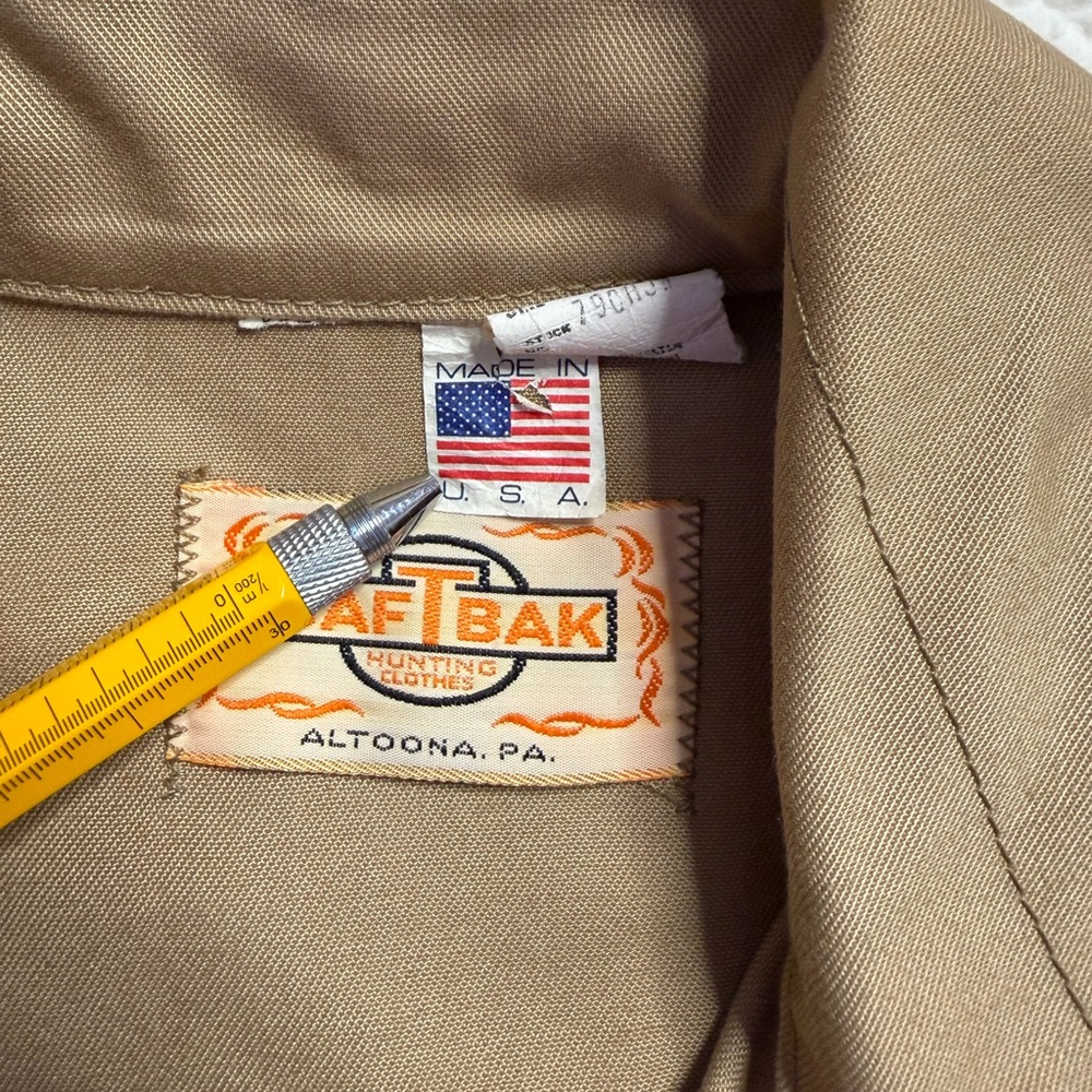 Vintage SAFTBAK Belted Hunting Jacket Medium Tan Safari Utility Coat USA - Picture 11 of 16